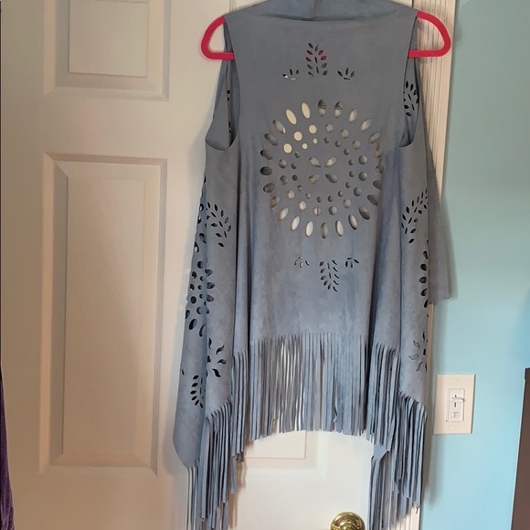La Bellum by Hillary Scott Fringed Vest - Picture 2 of 3